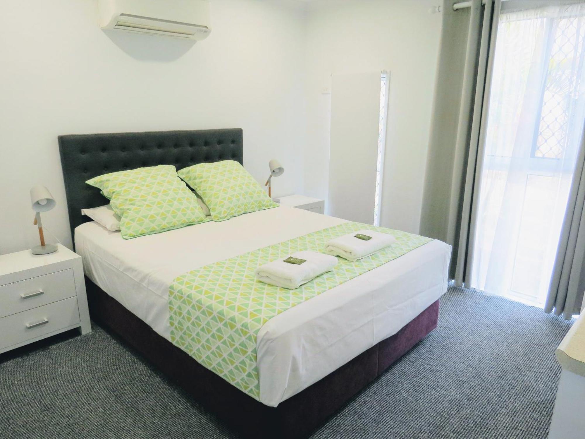 The Shores Holiday Apartments Mackay Room photo